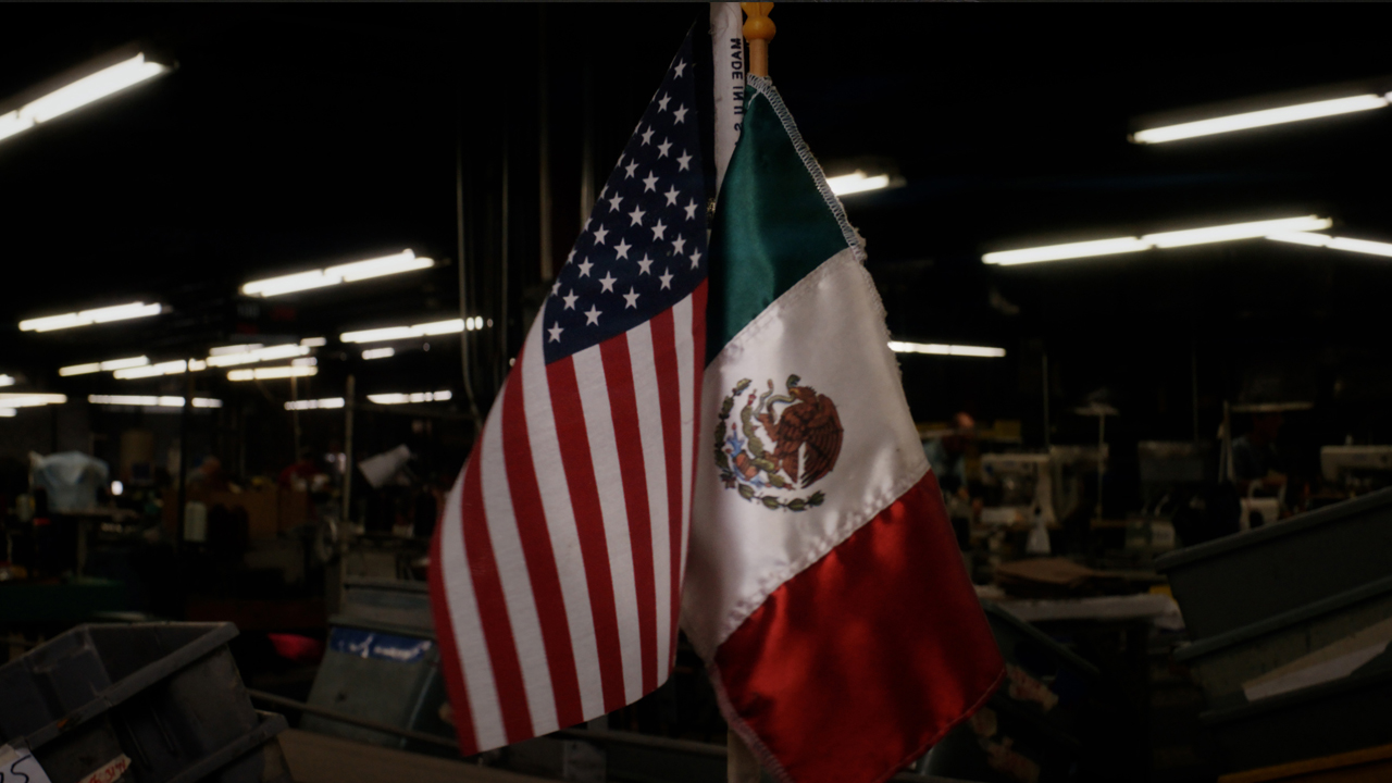 Image of American and Mexican flags.